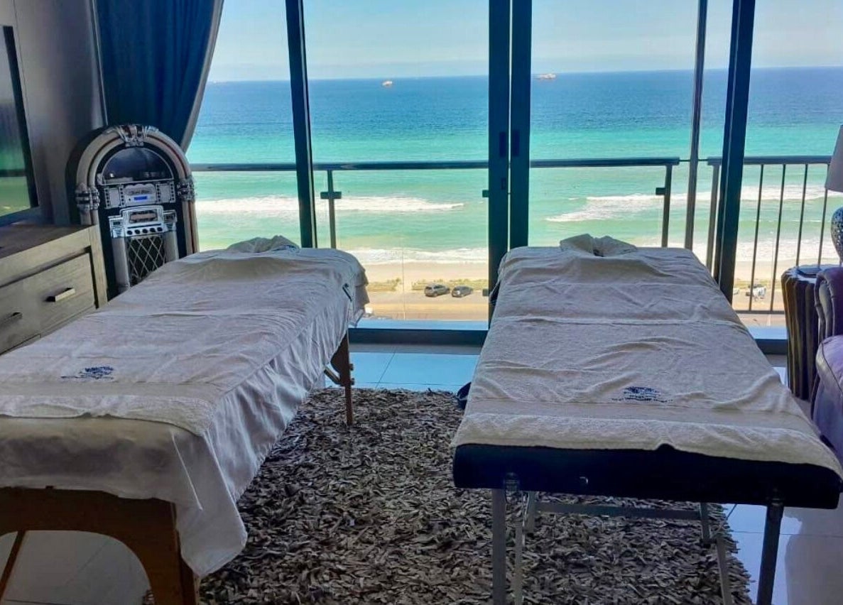 Rose Mobile Massage offers tranquil massages with ocean views in Cape Town, Western Cape, ZA.