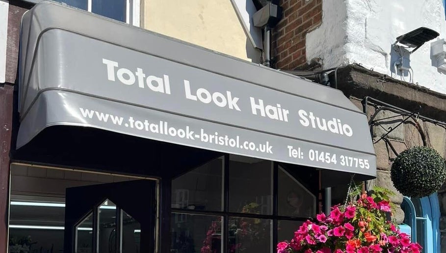 Total Look Hair Salon, bild 1