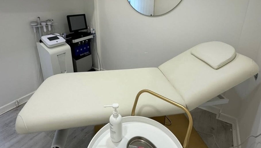 Lashbyboo image 1