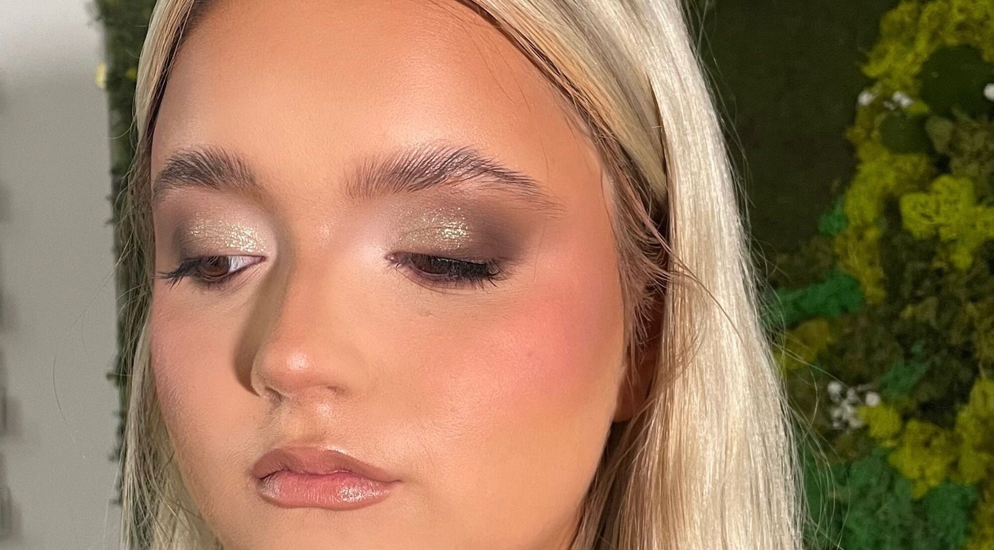 Elegant makeup look at Ashton Artistry, Brandon, England, GB showcasing shimmering eyeshadow.