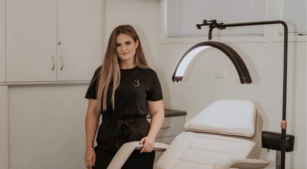 Aurora Beauty Parlour