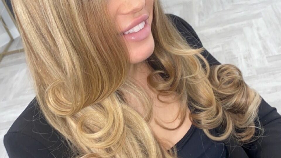 V hair shop extensions cheadle