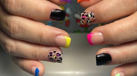 Nissi Nail Salon LLC Bild 2