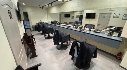 Hombre Barbershop image 3