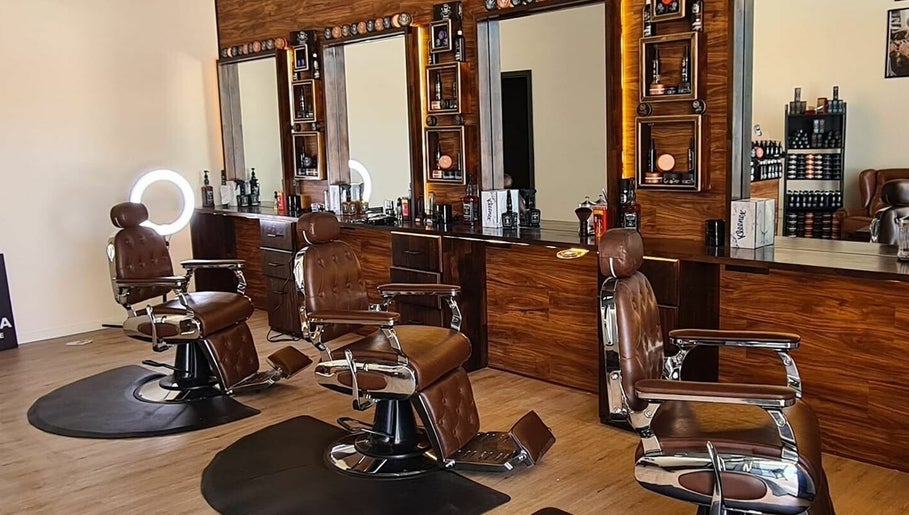 Prestige Barber Lounge Caversham, bild 1