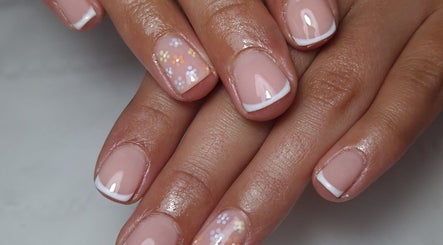 Angharad Elisabeth Nails & Beauty изображение 3