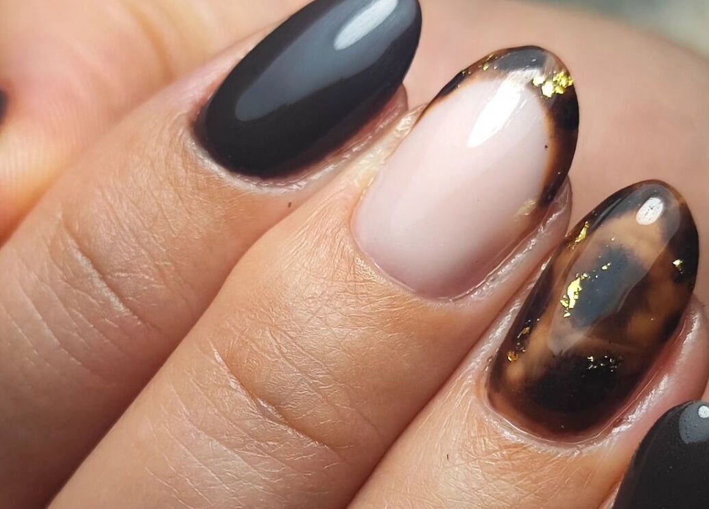 Ongles artistiques chez Passionails60, Tracy-le-Mont, Hauts-de-France, FR, offrant un design moderne.