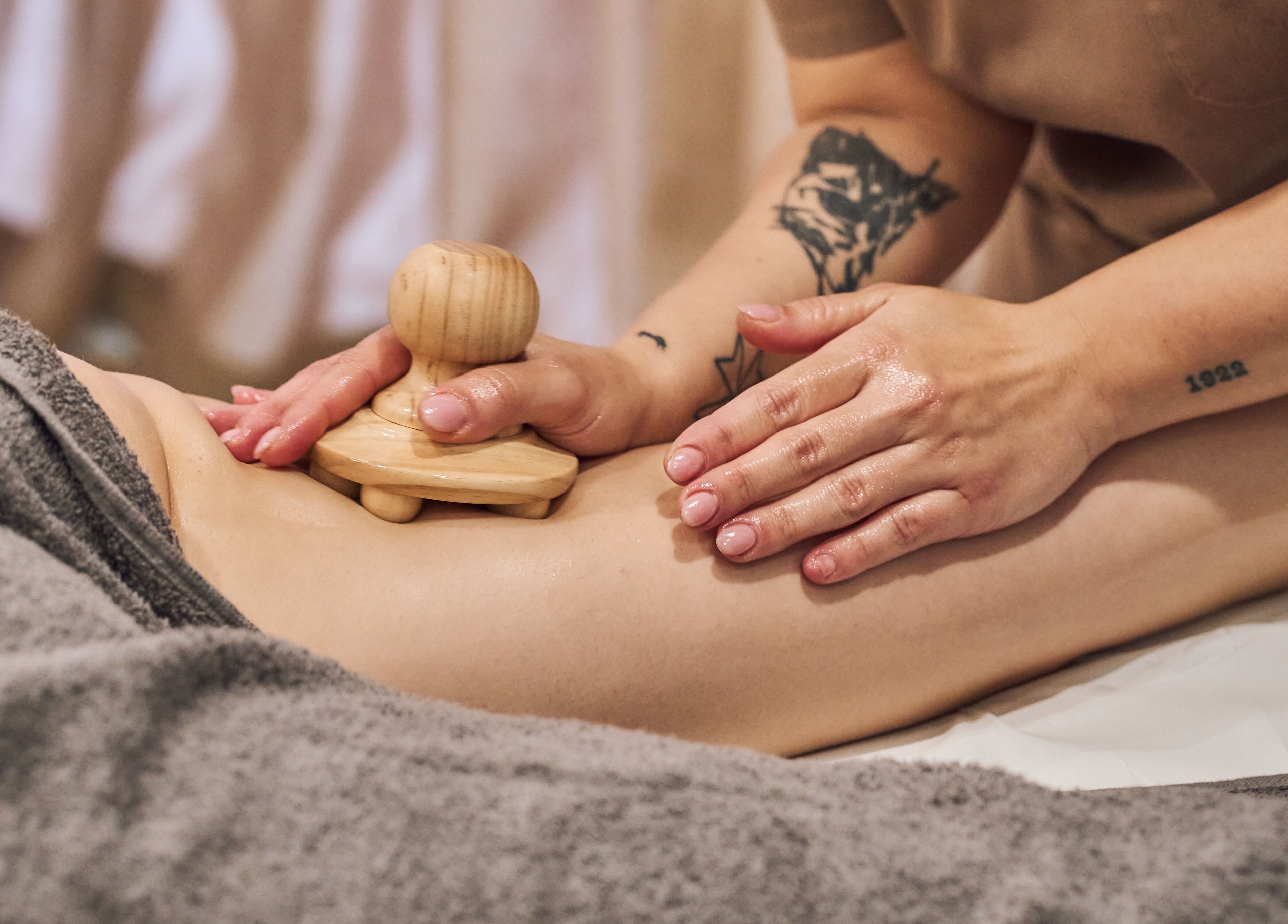 Relaxing massage therapy at Fina in B kara, MT enhancing wellness and tranquility.