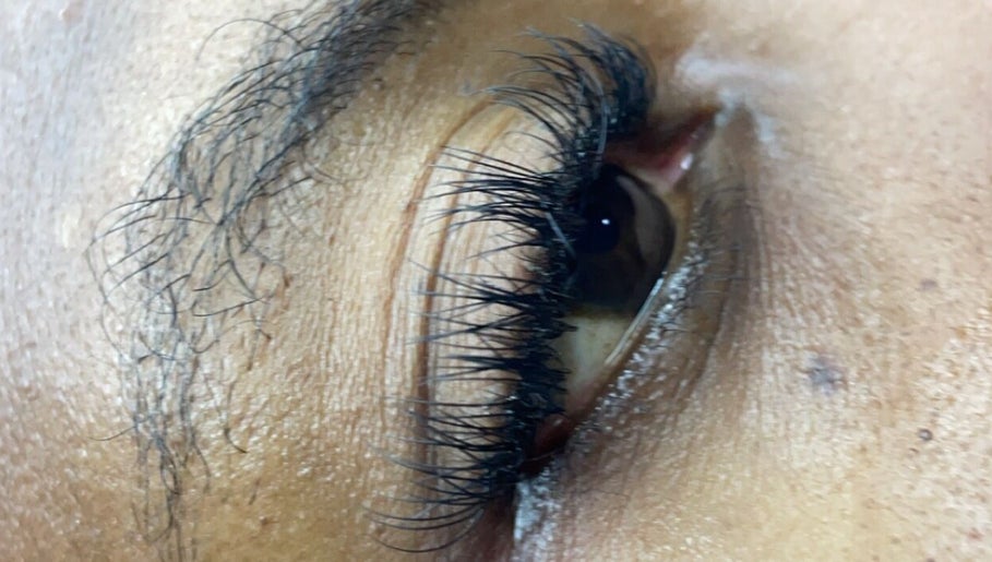 Adon’s Lash Studio image 1