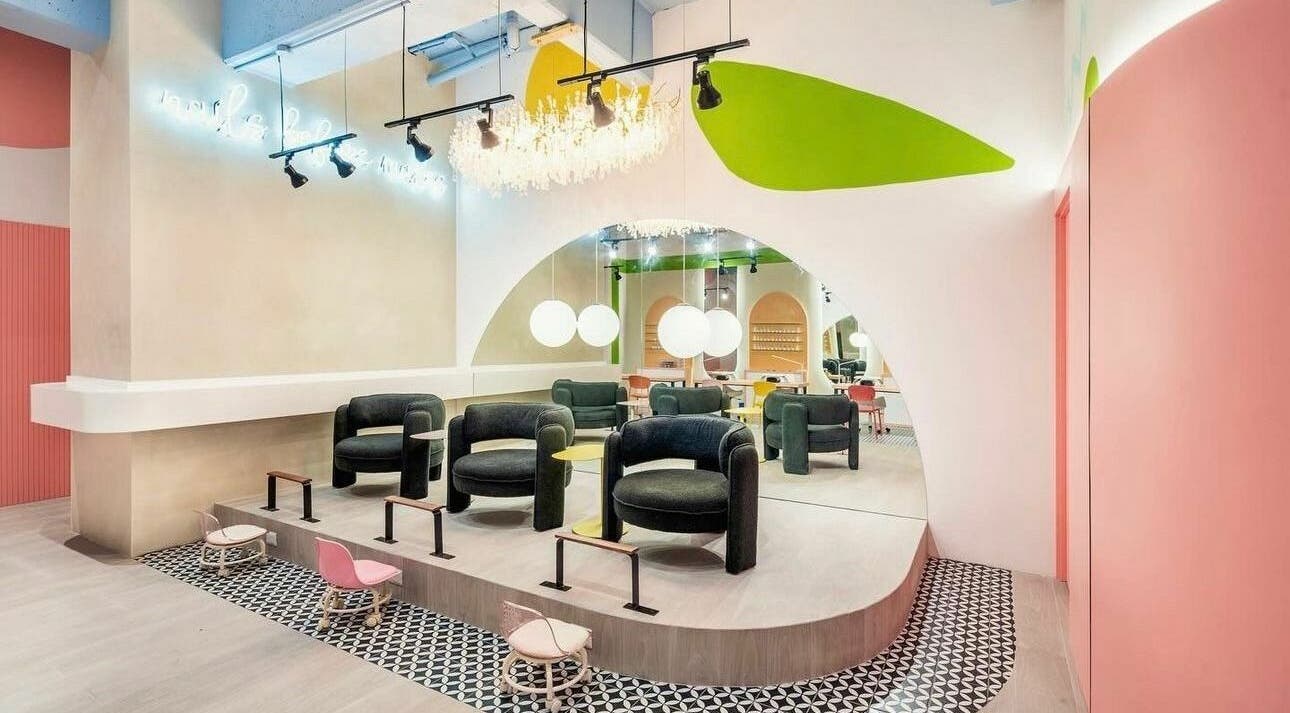 Interior elegante de Right Nail - Naranjo Mall, ubicado en Ciudad De Guatemala, Guatemala, GT.