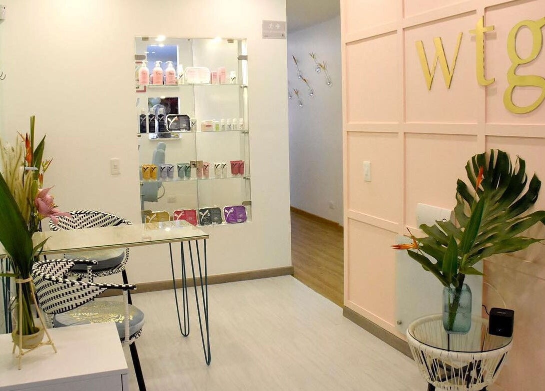 Entrada moderna y acogedora de Wax Tan and Go Studio Bogota, Bogotá, Bogotá, CO, con decoración elegante.