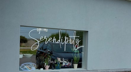 Serendipity Hair and Nails – obraz 3
