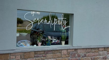 Image de Serendipity Hair and Nails 3