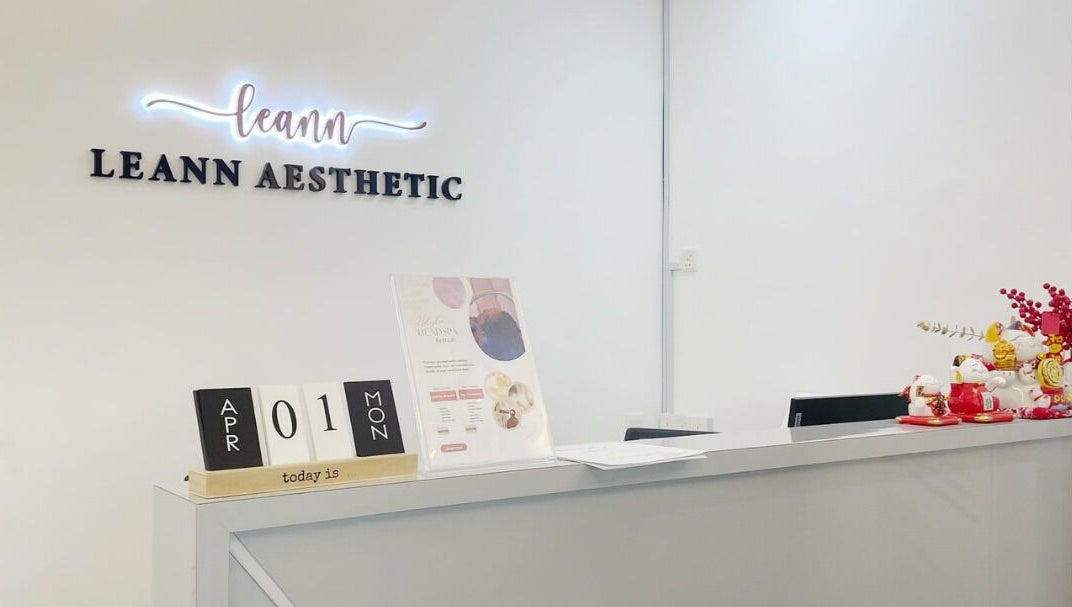 Welcoming front desk at Leann Aesthetic in Puchong, Selangor, MY with decor and service details.