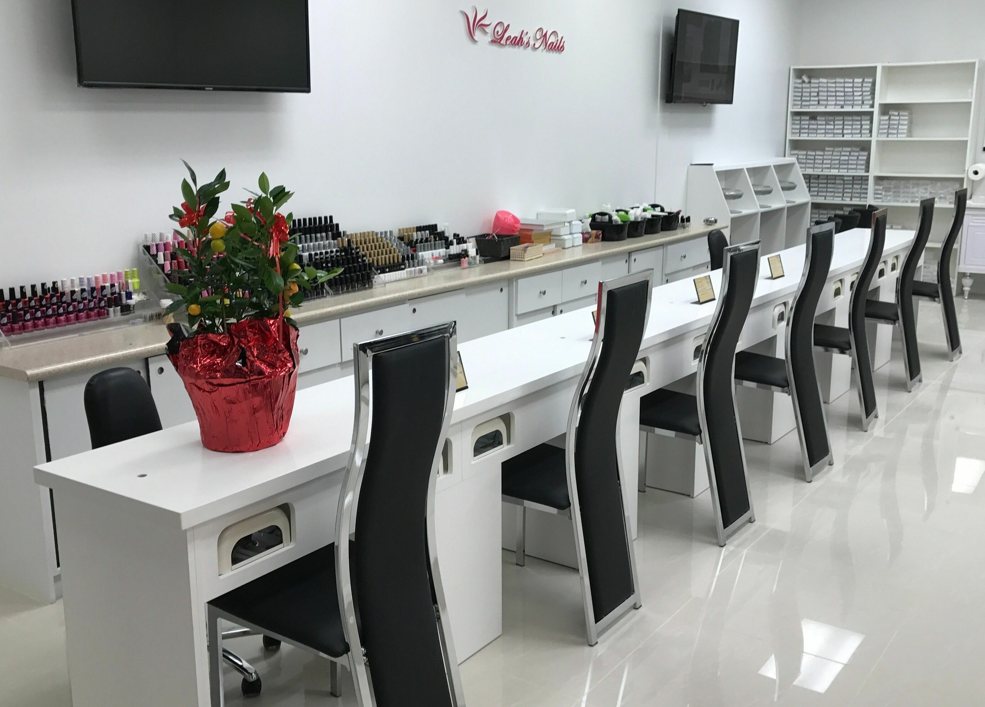 Leah's Nails Bathurst salon interior with stylish nail stations in Newmarket, Ontario, CA.