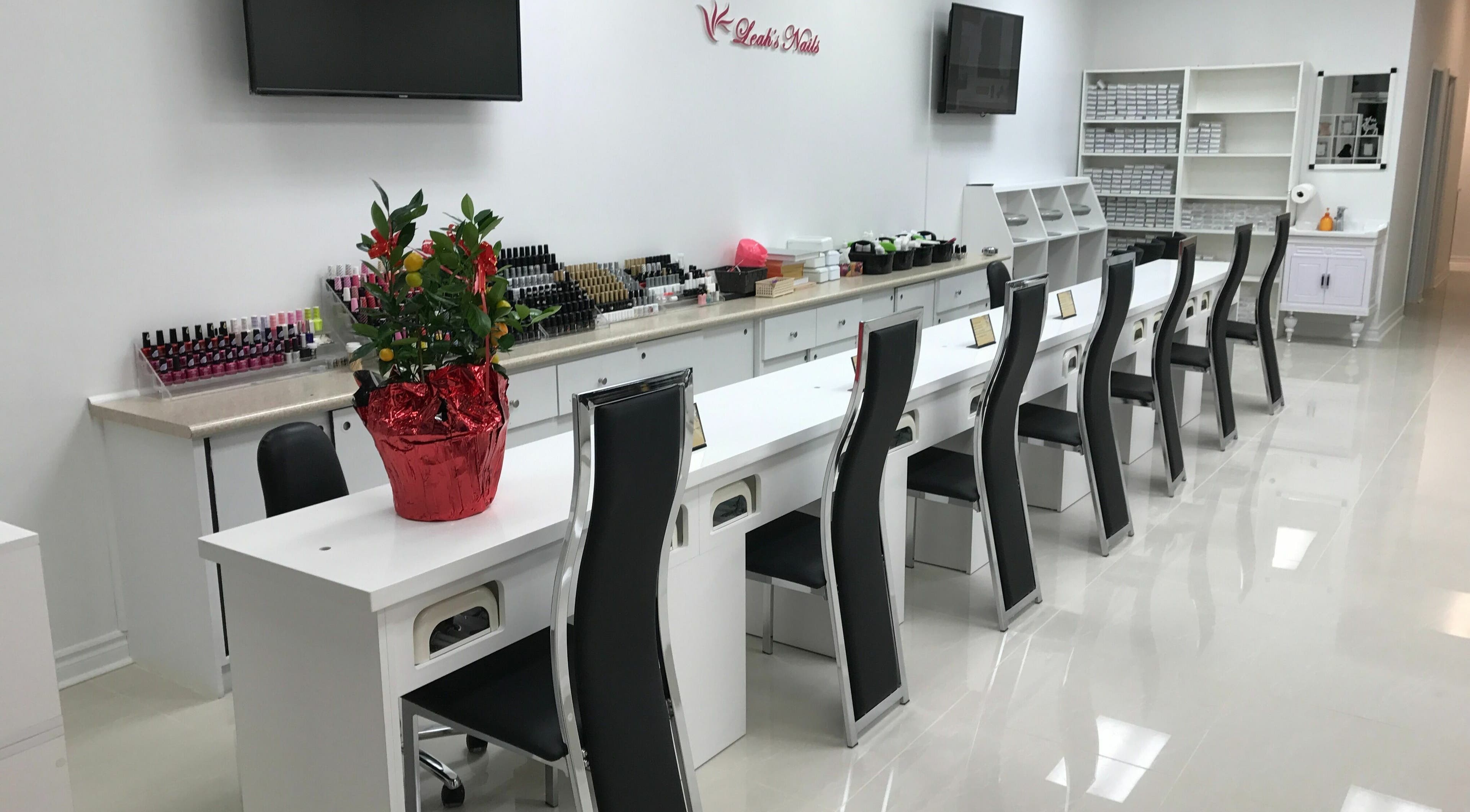 Leah's Nails Bathurst salon interior with stylish nail stations in Newmarket, Ontario, CA.