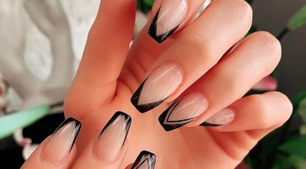 Leah's Nails Aurora – obraz 3