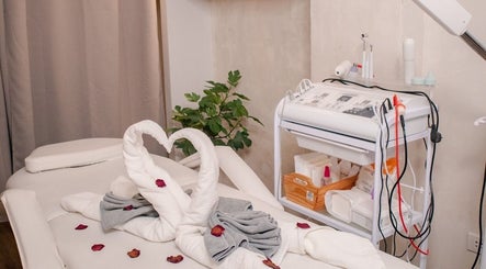 Luxurious spa room at Glamore Beauty Lounge Lapaz Branch, Iloilo City, Western Visayas, PH with elegant decor.
