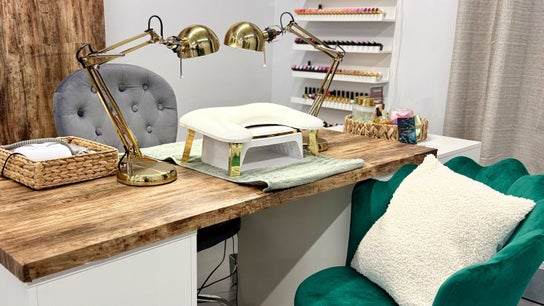 Clouds Beauty Studio