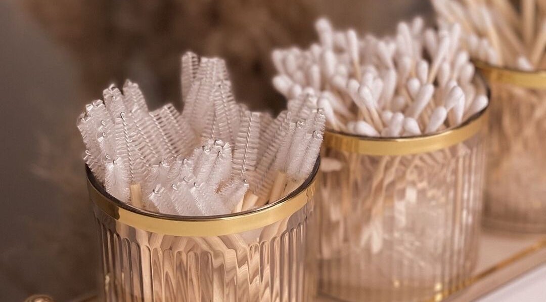 Accessoires de beauté à Belle Demoiselle, Coublevie, Auvergne-rhône-alpes, FR pour soins de luxe.