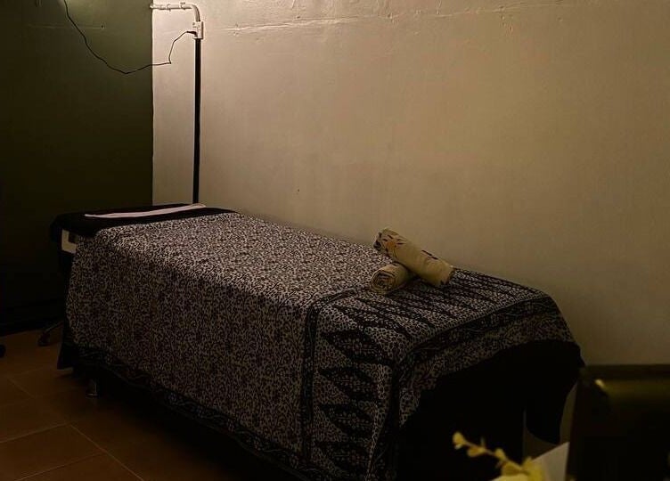 Relaxing massage room at Myfa Salon Indera Makhota 15, Indera Mahkota, Pahang, MY with soothing ambiance.