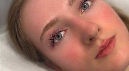 Close-up of styled lashes at Sass and Lash, Alexandria, New South Wales, AU. Showcasing elegant lash design.