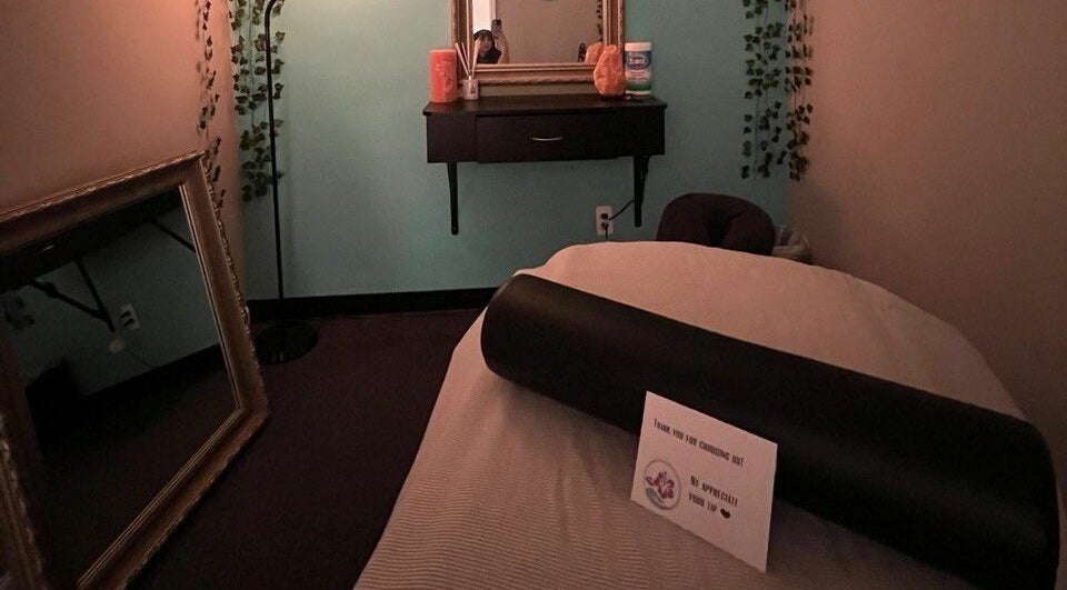 Relaxing therapy room at Tropical Touch Spa Walled Lake in Walled Lake, Michigan, US.