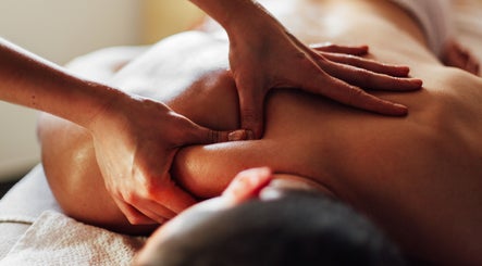 Massage Studio Happy Body
