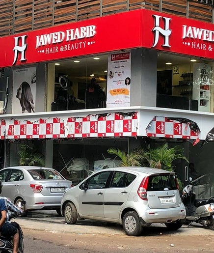 Jawed Habib Hair & Beauty CG Road ( Law Garden ) изображение 2