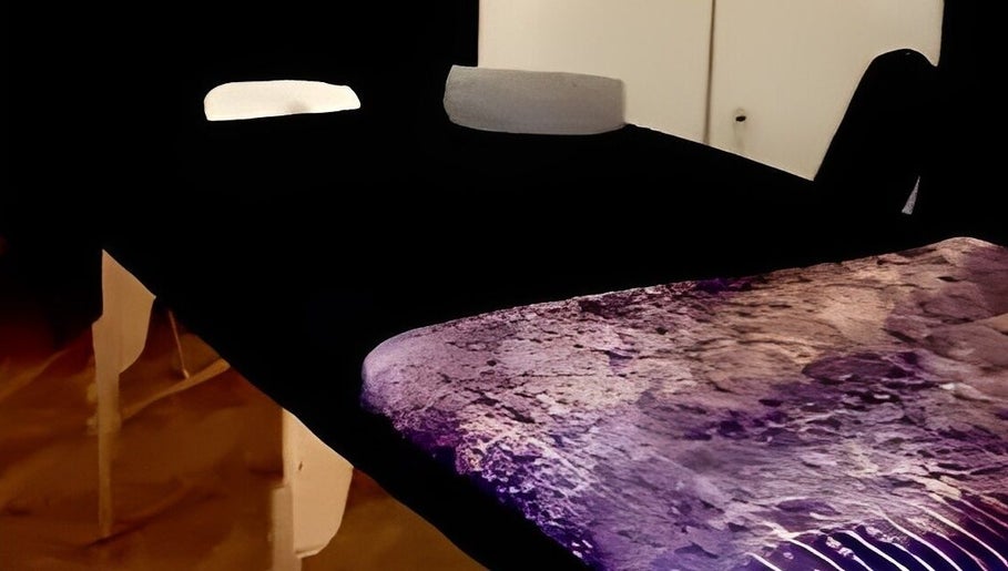 Sala massaggi rilassante a Tuina Massage By Sido, Lugano, Ticino, CH. Atmosfera tranquilla e accogliente.