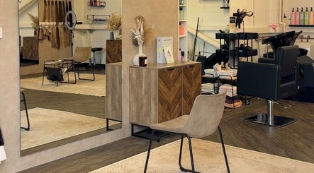 Xtend Hair Extensions  image 2