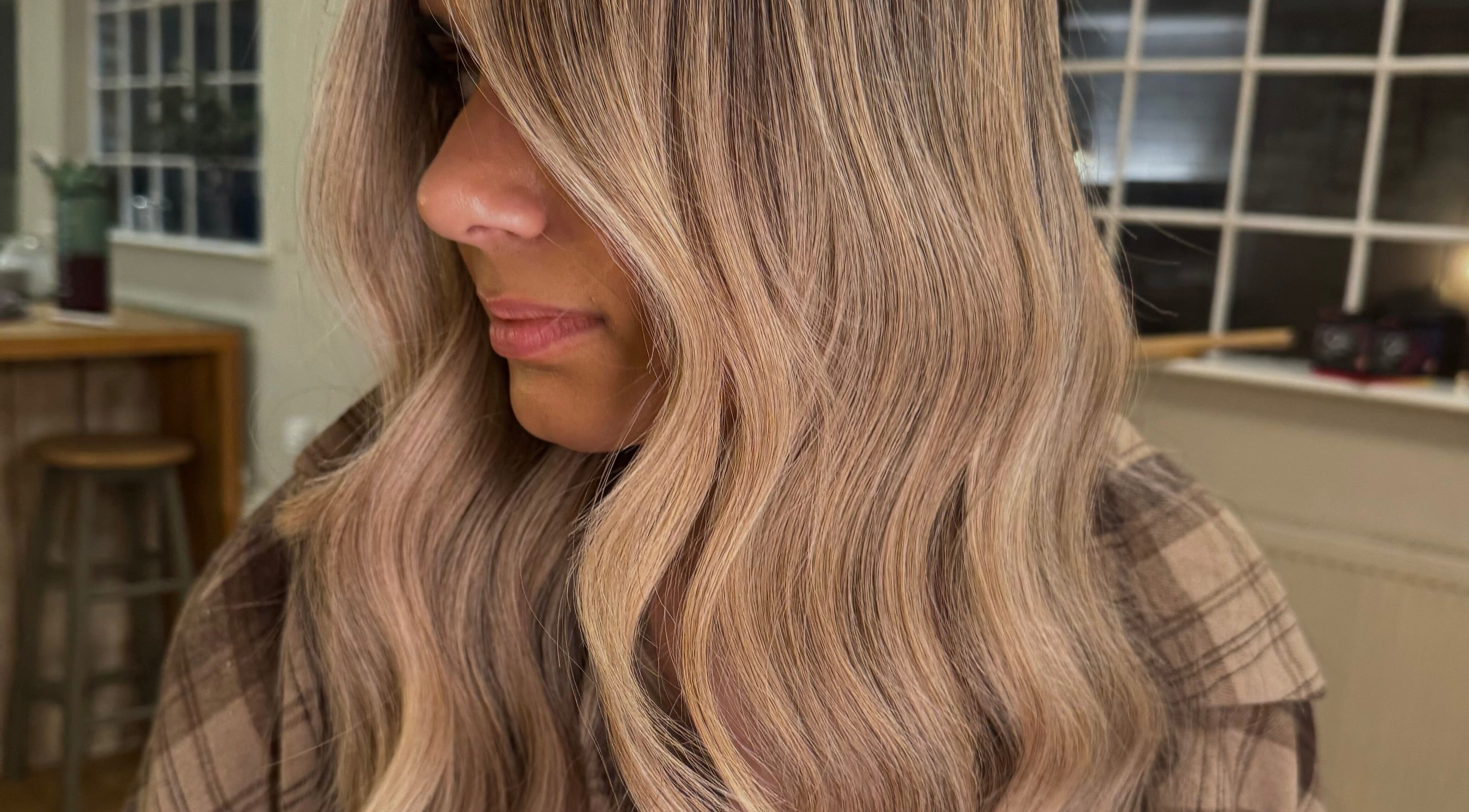 Elegant wavy hairstyle at The Green House Salon, Birmingham, England, GB.