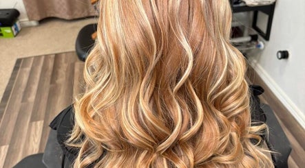 Pampered By Amber, bilde 2