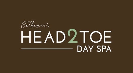 Catherine’s Head2Toe logo in Kalamazoo, Michigan, US with elegant typography on a brown background.