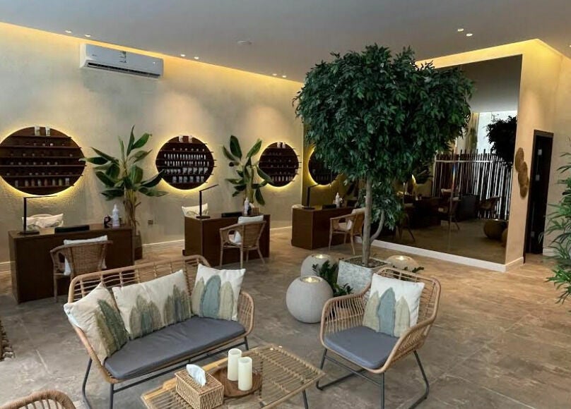 Serene interior of Nails Oasis | واحة الاظافر in الرياض, منطقة الرياض, SA with modern decor and plants.