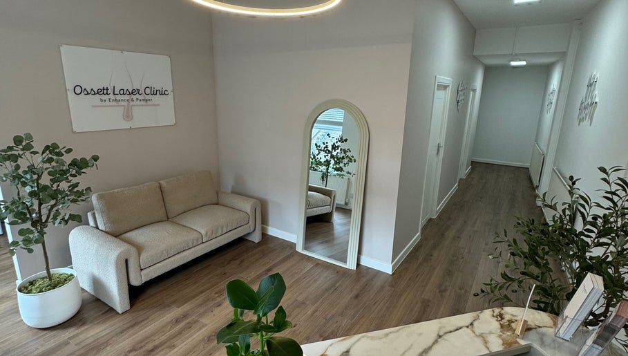 Ossett Laser Clinic by Enhance & Pamper imagem 1