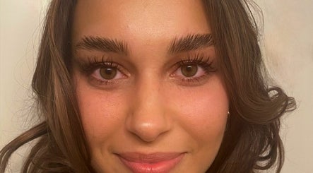 Wink by Emilia image 3