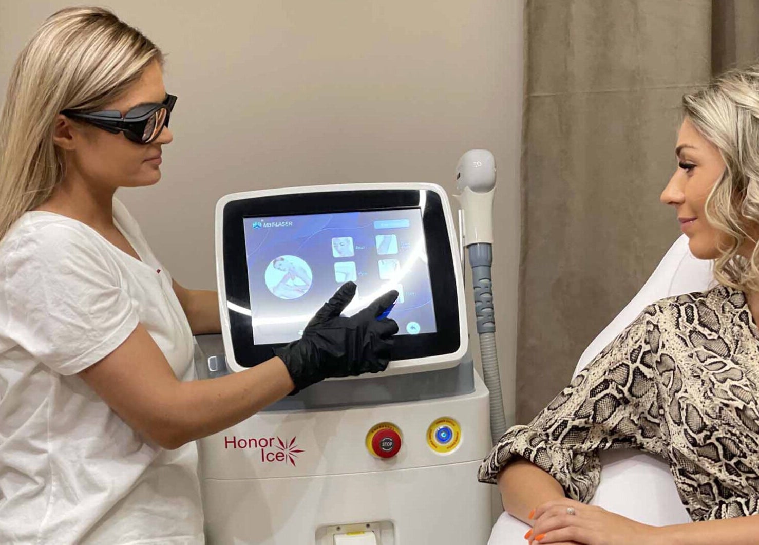 Tratamentul laser la Laserty Timisoara, Timișoara, Județul Timiș, RO, oferit de specialist.