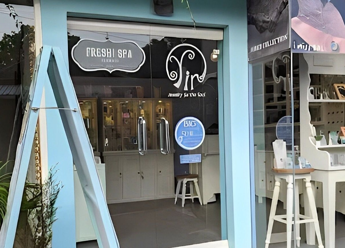 Entrance of FRESH! Beauty Lounge Uluwatu in Bali, Bali, ID, showcasing stylish interior elements.