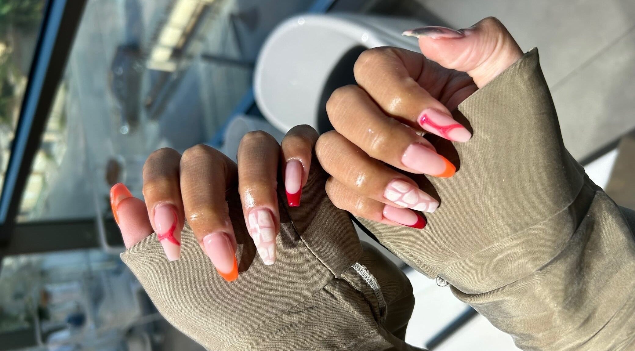 تصميم أظافر فاخر في Top Coat elite Ladies Salon, الخبر, المنطقة الشرقية, SA يوفر إطلالة عصرية.