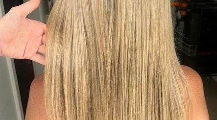 Project Hair Gold Coast, bild 2