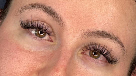 Lashes by Mynxy Beauty Bar