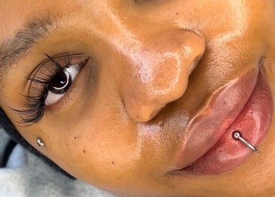 Close-up of elegant eyelash extensions at Lashes by Mynxy Beauty Bar, Sandton, Gauteng, ZA.