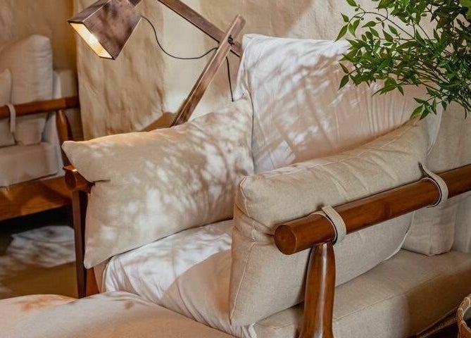 Relaxing lounge area at Verve Spa Alrabi, Riyadh with plush seating and soft lighting.