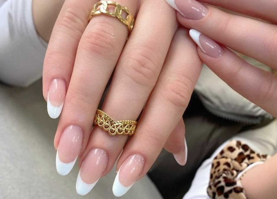 Εκλεπτυσμένα γαλλικά νύχια στο Nail me up, Αχαρνες, Greece, GR.