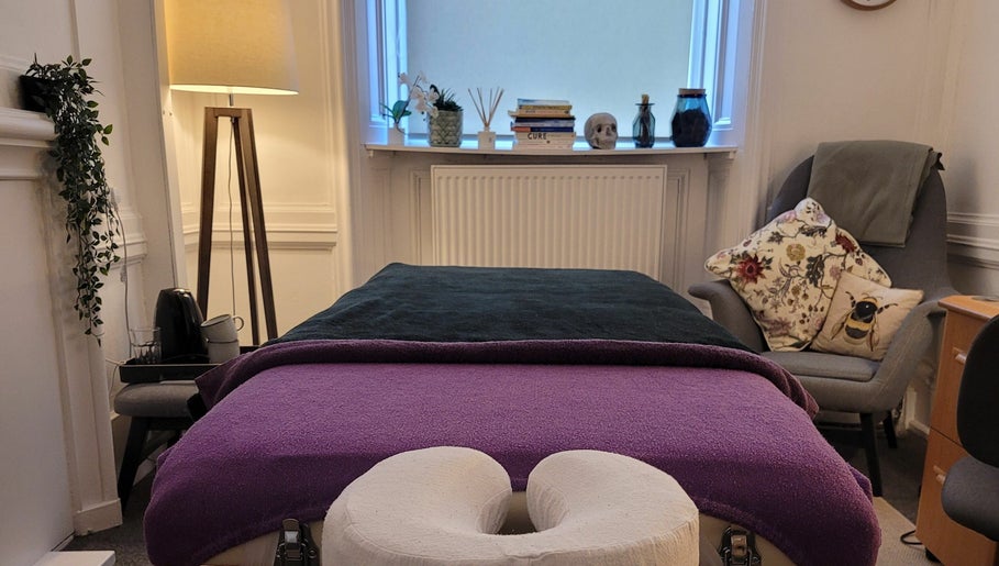 ark massage therapy - glasgow central slika 1