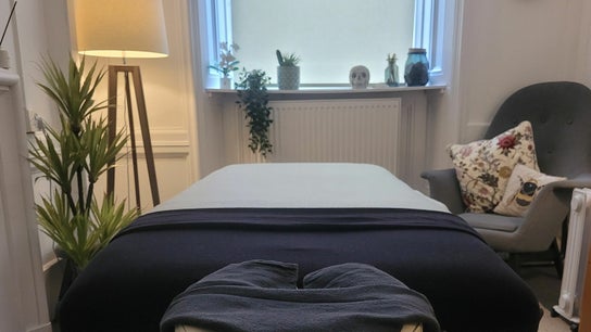 ark massage therapy - glasgow central