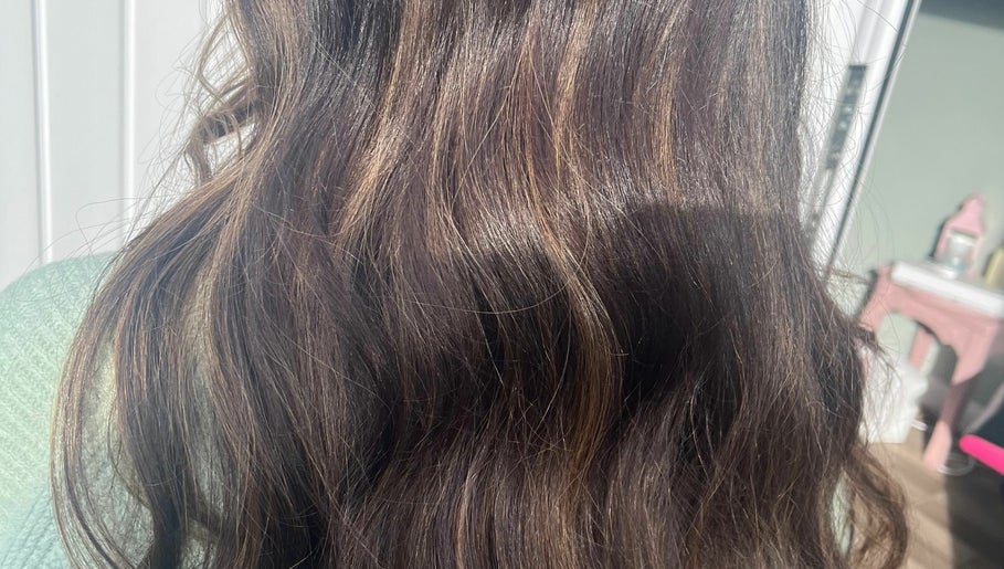 Hair by Hannah, bilde 1