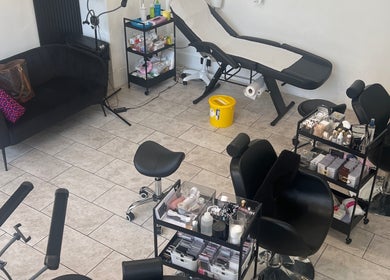 Elegant beauty studio at Isabel Alexandra Aesthetics, London, England, GB equipped for aesthetic treatments.