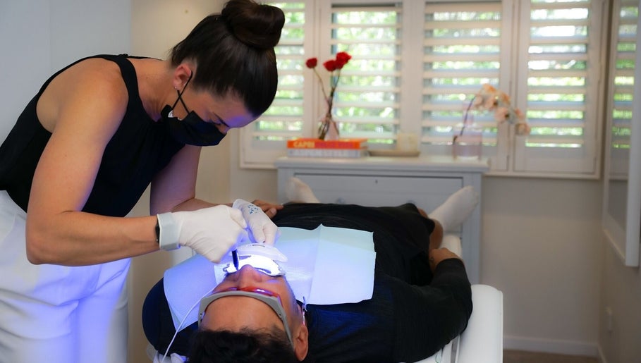 The Teeth Whitening Boutique- Noosa 1paveikslėlis